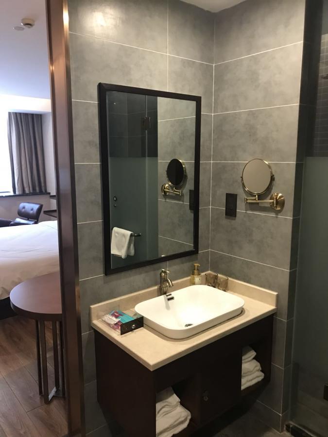 Manxin Hotel Shanghai Xujiahui Exteriör bild